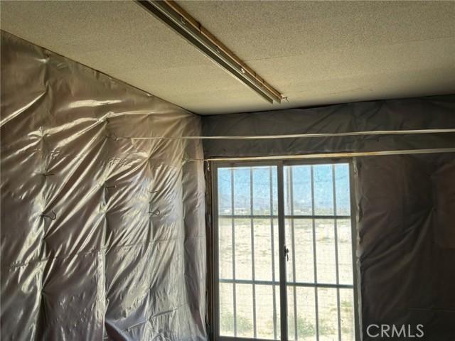 Detail Gallery Image 8 of 11 For 37023 Rabbit Springs Rd, Lucerne Valley,  CA 92356 - 2 Beds | 1 Baths