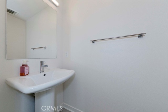 Detail Gallery Image 18 of 52 For 11005 Skyglow Dr, Rancho Cucamonga,  CA 91730 - 3 Beds | 2/2 Baths