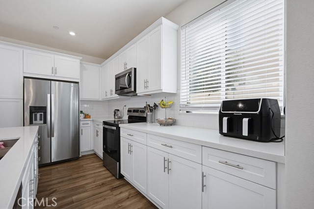 Detail Gallery Image 13 of 41 For 950 Helena Ridge, Lake Elsinore,  CA 92530 - 3 Beds | 2 Baths