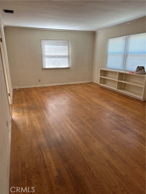 5412 Fallbrook Avenue photo 5