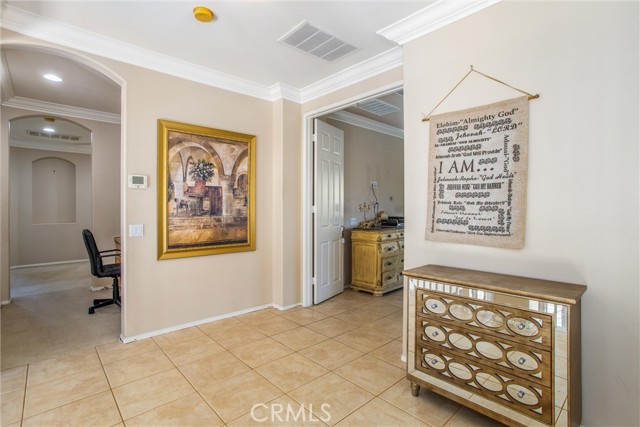 Detail Gallery Image 34 of 73 For 12250 Tuliptree Cir, Riverside,  CA 92503 - 5 Beds | 3/1 Baths