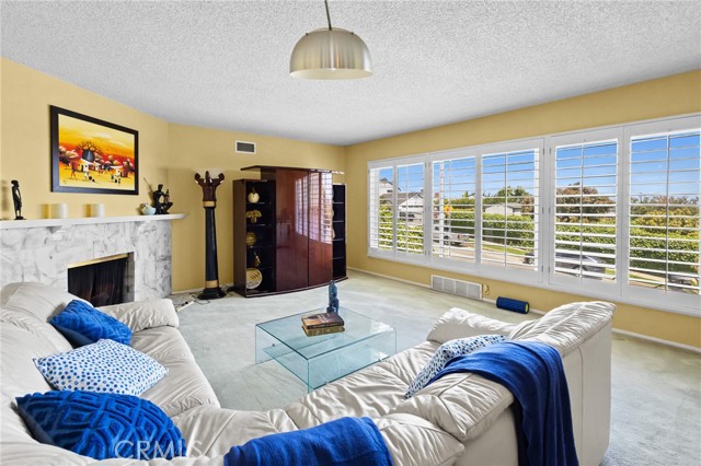 Detail Gallery Image 6 of 30 For 5134 Veronica St, Los Angeles,  CA 90008 - 3 Beds | 2 Baths