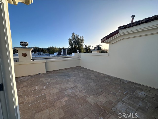 Detail Gallery Image 42 of 45 For 4328 Gentry Ave #2,  Studio City,  CA 91604 - 3 Beds | 3 Baths