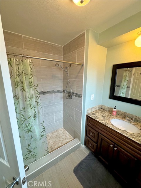 Detail Gallery Image 24 of 28 For 4217 W Broadway, Hawthorne,  CA 90250 - 3 Beds | 2 Baths