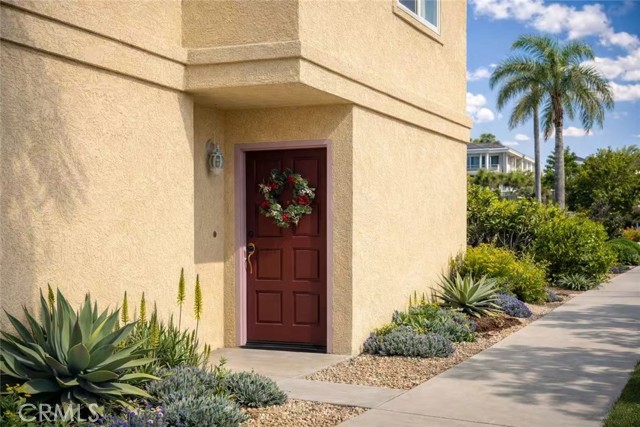 Detail Gallery Image 4 of 15 For 14045 Anderson St #1/2,  Paramount,  CA 90723 - 3 Beds | 3 Baths