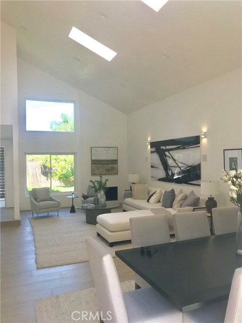 5714 Vantage Avenue, Valley Village CA: https://media.crmls.org/medias/55b4348e-e891-4dab-b108-f8a6505822db.jpg