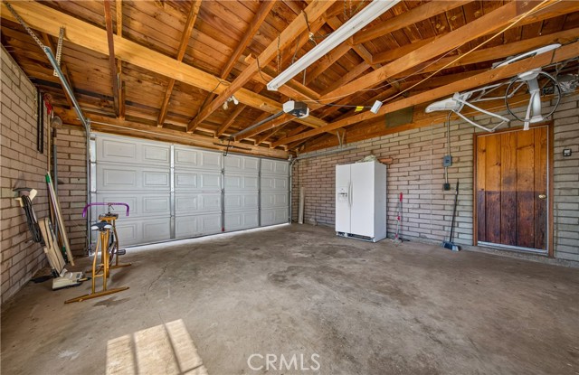 21798 Standing Rock Ave, Apple Valley, CA 92307 photo 17