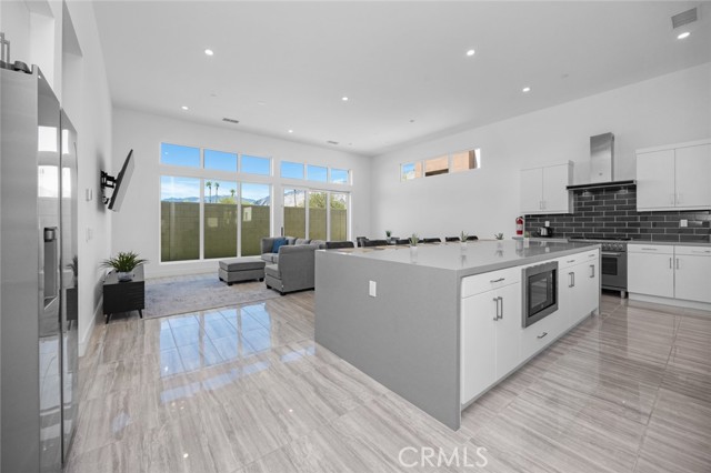 825 Fountain Drive, Palm Springs CA: https://media.crmls.org/medias/55b49157-d331-493c-a956-e21b8262926b.jpg
