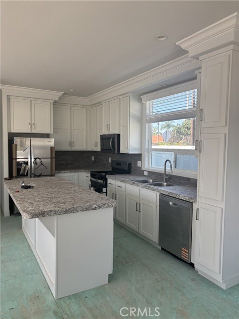 Detail Gallery Image 2 of 6 For 1414 W Central Ave # 81,  Brea,  CA 92821 - 3 Beds | 2 Baths