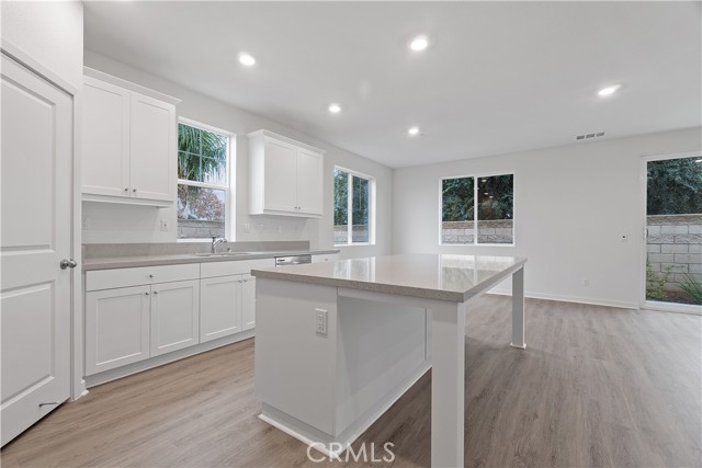 Detail Gallery Image 5 of 24 For 34222 Travis Ln, Yucaipa,  CA 92399 - 3 Beds | 2 Baths