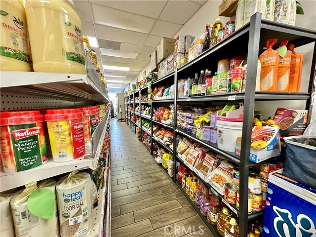 0, Ontario CA: https://media.crmls.org/medias/55b6ad6a-5b13-4208-b233-237f37f80e07.jpg