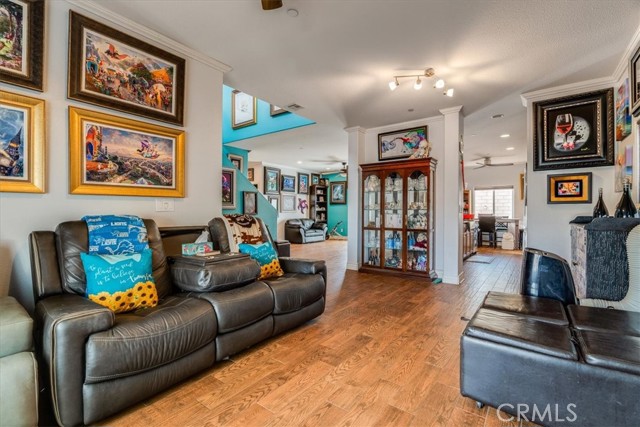 Detail Gallery Image 10 of 42 For 1426 W Heritage Way, Santa Maria,  CA 93458 - 4 Beds | 3 Baths