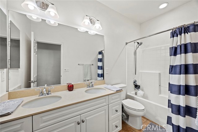 7800 Botany Street, Chino CA: https://media.crmls.org/medias/55b7063c-4750-4f98-ae2b-23b6d44873a4.jpg