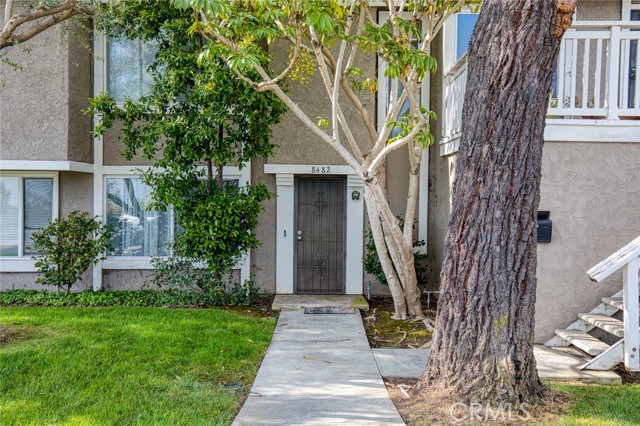 8482 Benjamin Drive, Huntington Beach CA: https://media.crmls.org/medias/55b7184a-b67f-4369-96fa-0018acbc20b4.jpg