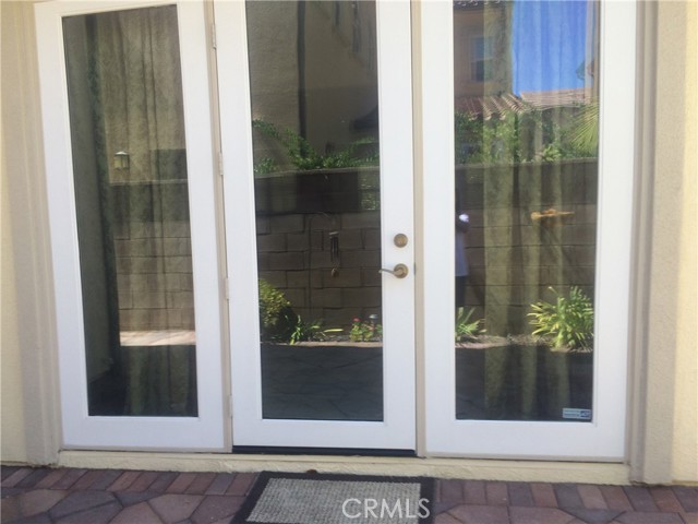 211 Mantle, Irvine CA: https://media.crmls.org/medias/55b72f31-ca8a-4681-89e5-a62076c5d261.jpg