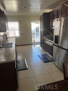 Detail Gallery Image 7 of 23 For 9917 Van Ruiten, Bellflower,  CA 90706 - 3 Beds | 2 Baths