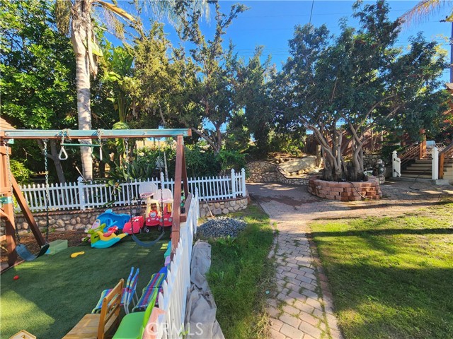 Detail Gallery Image 19 of 31 For 24092 Gemwood Dr, Lake Forest,  CA 92630 - – Beds | – Baths