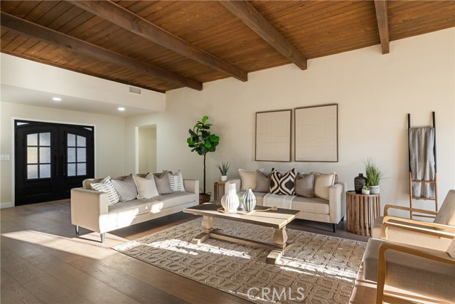 Detail Gallery Image 4 of 28 For 13601 Carrol Way, Tustin,  CA 92870 - 4 Beds | 2/1 Baths