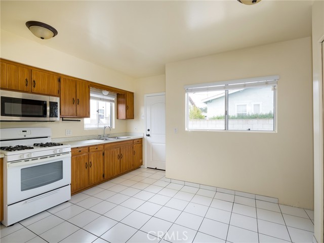 Detail Gallery Image 13 of 33 For 1179 W 15th St, San Pedro,  CA 90731 - 2 Beds | 1 Baths