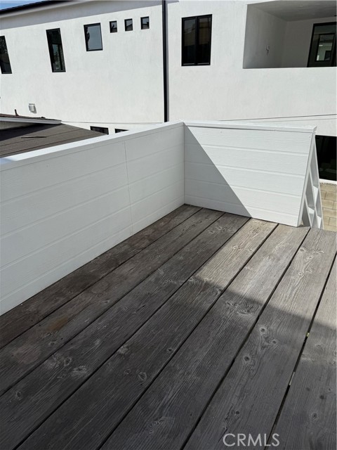 514 .5 Marigold Ave, Corona del Mar CA: https://media.crmls.org/medias/55b9a507-1e0f-457c-b08a-2df5a04a7cd0.jpg