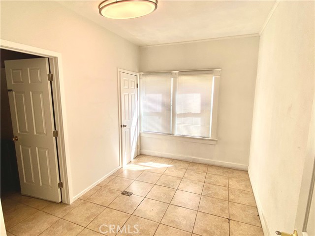 Detail Gallery Image 8 of 11 For 6743 Tujunga Ave, North Hollywood,  CA 91606 - 3 Beds | 2 Baths