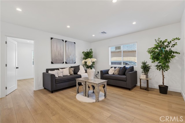 Detail Gallery Image 16 of 37 For 10443 E Zamora Ave, Los Angeles,  CA 90002 - – Beds | – Baths