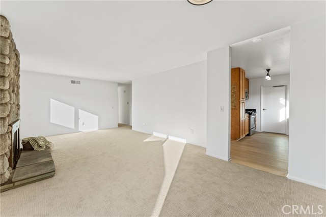 MLS #OC25265384 image #11