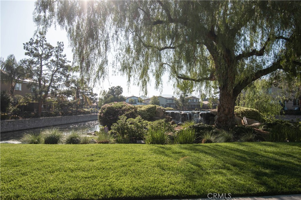https://media.crmls.org/medias/55baa29d-9c96-402e-bd77-9d341f4070ff.jpg?preset=X-Large