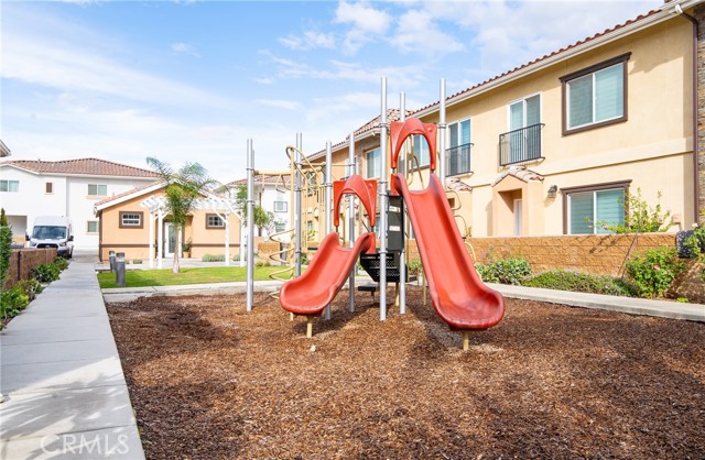 Detail Gallery Image 25 of 32 For 16425 Arrow, Fontana,  CA 92335 - 3 Beds | 2/1 Baths