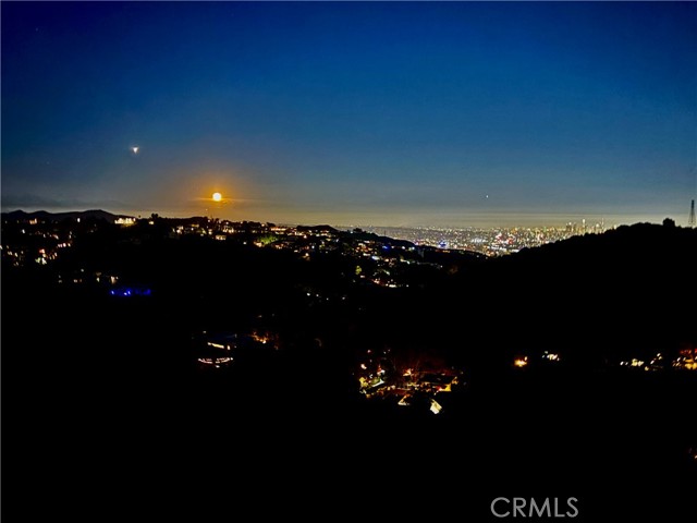 Detail Gallery Image 25 of 30 For 8656 Skyline, Los Angeles,  CA 90046 - 2 Beds | 2 Baths