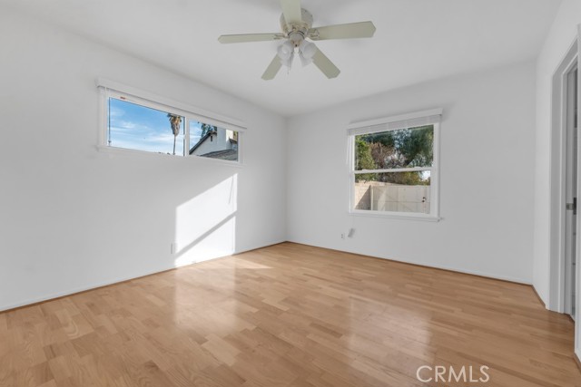 7758 Mason Avenue, Winnetka CA: https://media.crmls.org/medias/55bcc72a-bb9e-4cd3-b7df-693e046ab11d.jpg