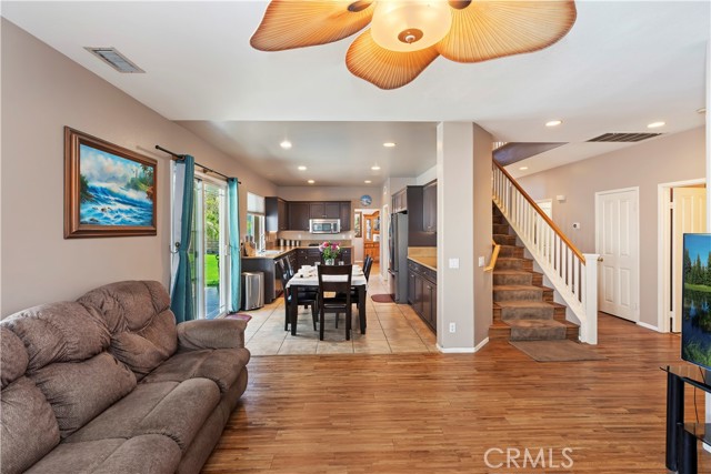 16462 Sun Summit Drive, Riverside CA: https://media.crmls.org/medias/55bccd93-bcf0-474f-b992-1b8060ce5ce1.jpg