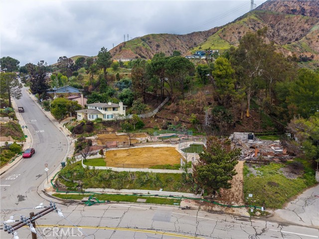 3304 Rubio Crest Drive, Altadena CA: https://media.crmls.org/medias/55bd0221-4007-4d51-98f1-49d8cfca1561.jpg