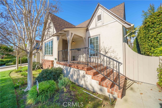 945 Cabrillo Drive photo 4