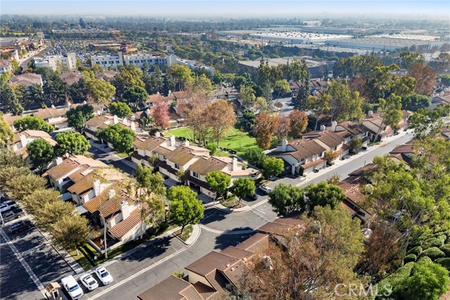 Detail Gallery Image 18 of 21 For 933 Creekside Dr #126,  Fullerton,  CA 92833 - 2 Beds | 2/1 Baths