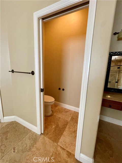 16052 W Middleton Avenue, Kerman CA: https://media.crmls.org/medias/55bd6be6-1763-452a-869d-3ef6e42ff64e.jpg