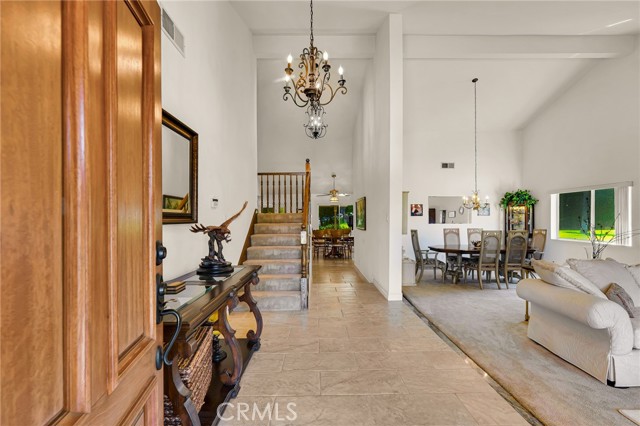 17262 Chase Street, Northridge CA: https://media.crmls.org/medias/55bd8721-a518-42cc-a759-7ca2404c50ae.jpg