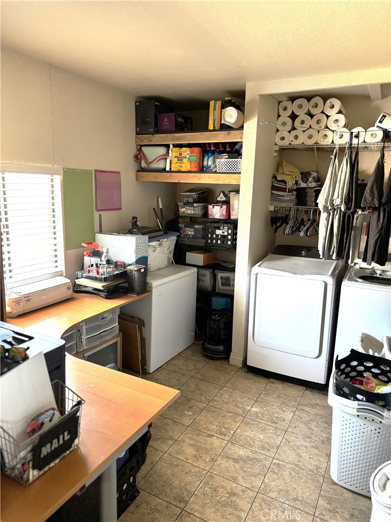 https://media.crmls.org/medias/55bdd278-8486-45e3-ac3b-6dd9583a66e0.jpg?preset=X-Large