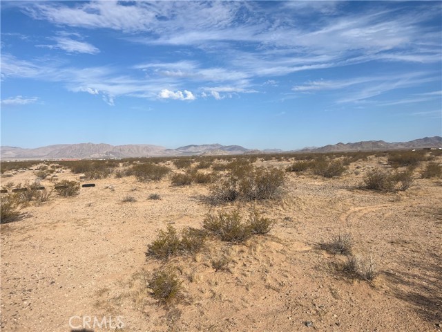 Detail Gallery Image 3 of 7 For 0 North Side Rd, Lucerne Valley,  CA 92356 - – Beds | – Baths