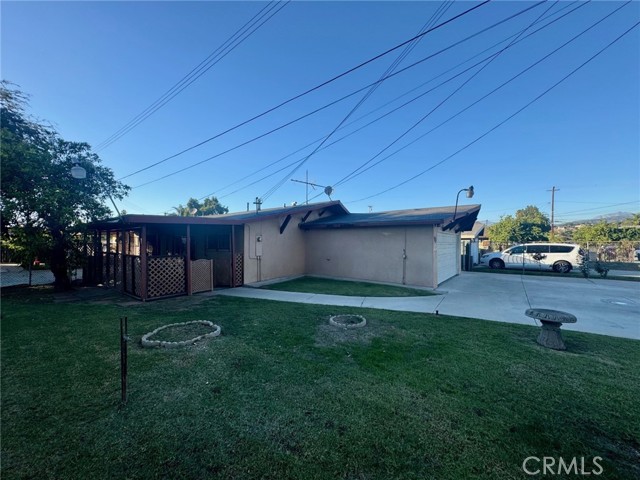 Detail Gallery Image 4 of 17 For 639 N Currier, Pomona,  CA 91768 - 4 Beds | 2 Baths