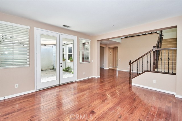 Detail Gallery Image 9 of 37 For 15140 Willow Wood Ln, Fontana,  CA 92336 - 5 Beds | 4/1 Baths