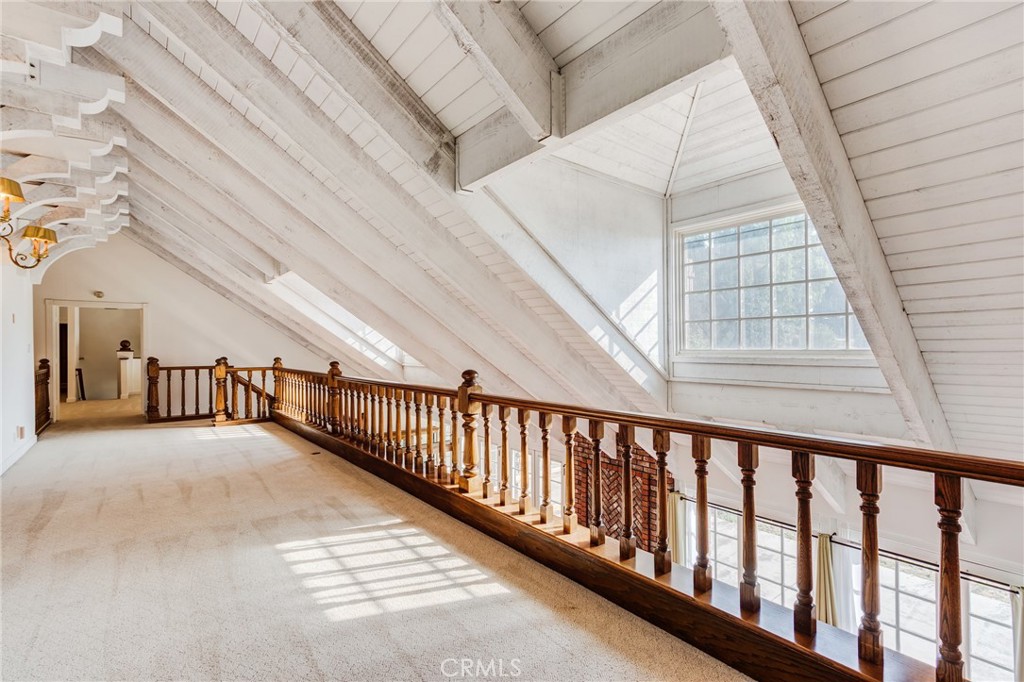 https://media.crmls.org/medias/55c050ac-b474-42cc-9c6b-855b57e07d6a.jpg?preset=X-Large