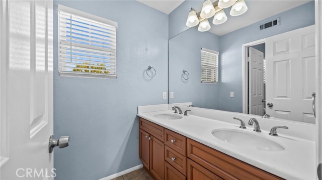 Detail Gallery Image 23 of 37 For 6 Santa Cruz Aisle, Irvine,  CA 92606 - 4 Beds | 2/1 Baths