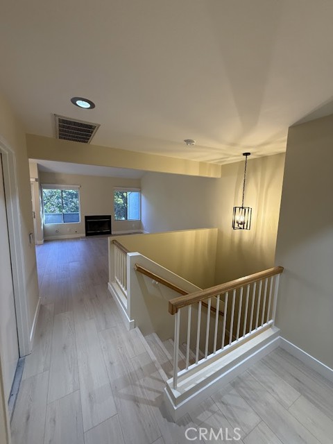 Detail Gallery Image 4 of 29 For 15766 Midwood #4,  Granada Hills,  CA 91344 - 3 Beds | 2/1 Baths