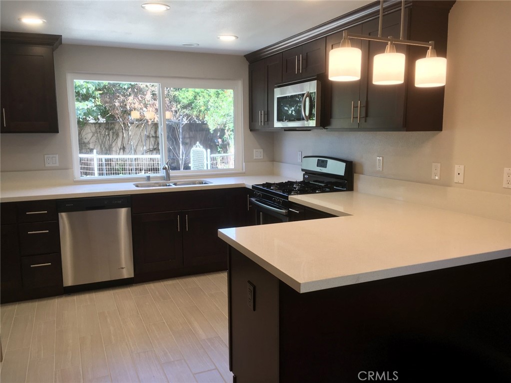 https://media.crmls.org/medias/55c0d286-9ef2-4257-8e2e-c22e84f151d0.jpg?preset=X-Large