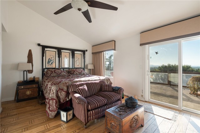 5266 Bluff Street, Norco CA: https://media.crmls.org/medias/55c119de-7b36-459b-8e02-be653f74ca70.jpg