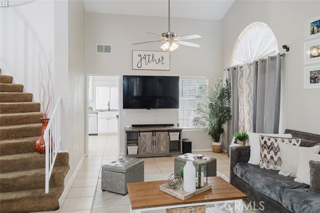 Detail Gallery Image 4 of 41 For 1234 E Kettering St, Lancaster,  CA 93535 - 4 Beds | 3 Baths
