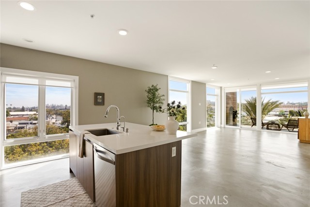 482 S Arroyo Parkway, Pasadena CA: https://media.crmls.org/medias/55c28e7f-d035-4743-b03d-7d14b1081021.jpg