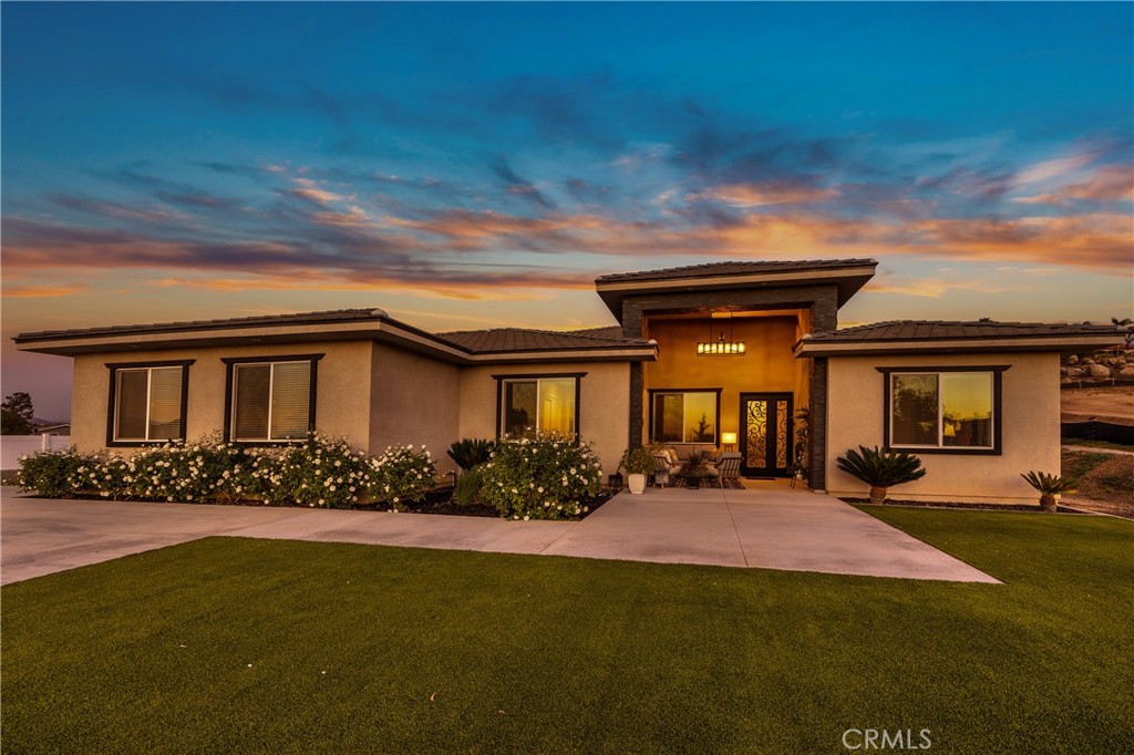 18410 Alder, Lake Mathews, CA 92570