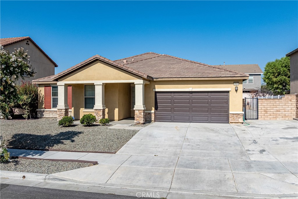 MLS #OC25175723 img 1